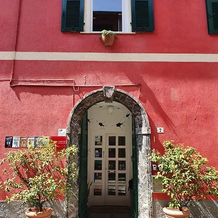 Boutique Novecento لا سبيتسْيا