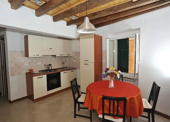 Boutique Novecento Отель Специя